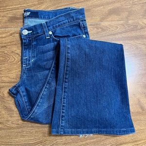 Rock & Republic Slight Dark Wash Flare Denim plus Jeans size 32 (14 )